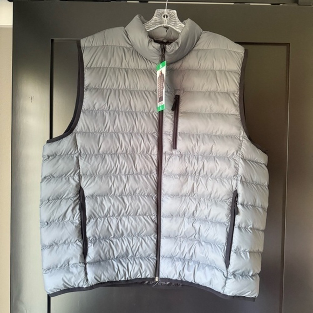 NWT 32 Degrees mens lightweight packable puffer vest size XL